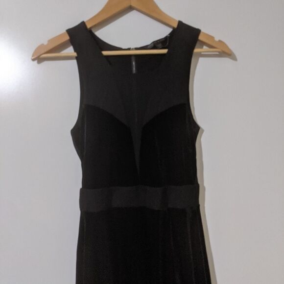5/$20 Felicity & Coco Black Velvet Sleeveless Fit and Flare Dress Size Small - Picture 2 of 5